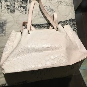 Very nice and hardly used purse